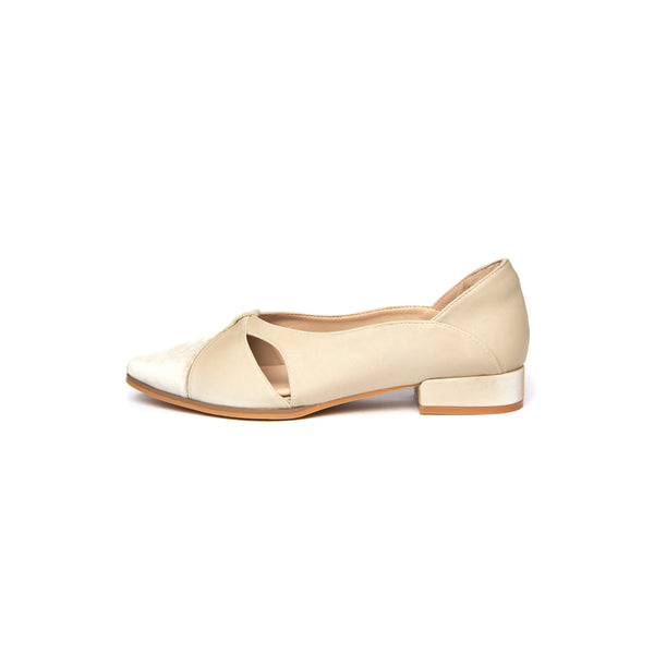 Kaylie Twist Flats - Beige (BEI)