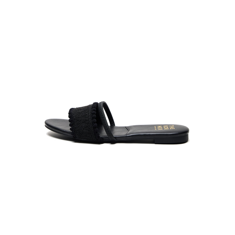 Krisse Slippers - Black (BLK)