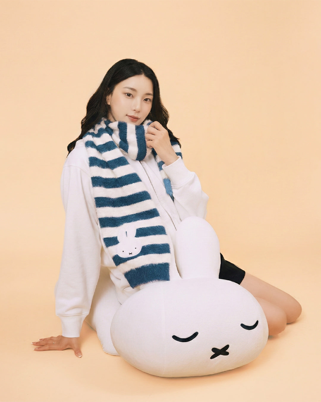 Miffy Fluffy Scarf - Navy