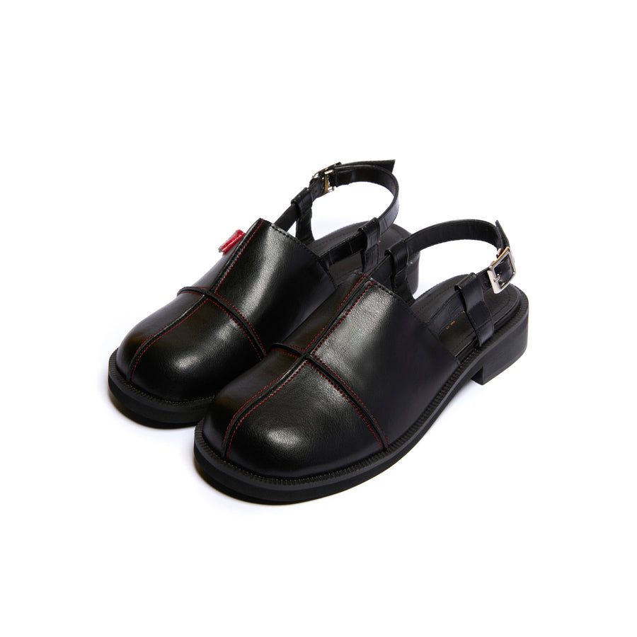 Story Walker Sandals - Black (BLK)