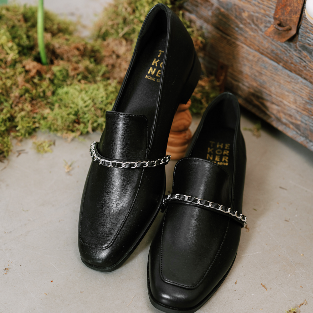 Kenni Chain Loafers - Black (BLK)