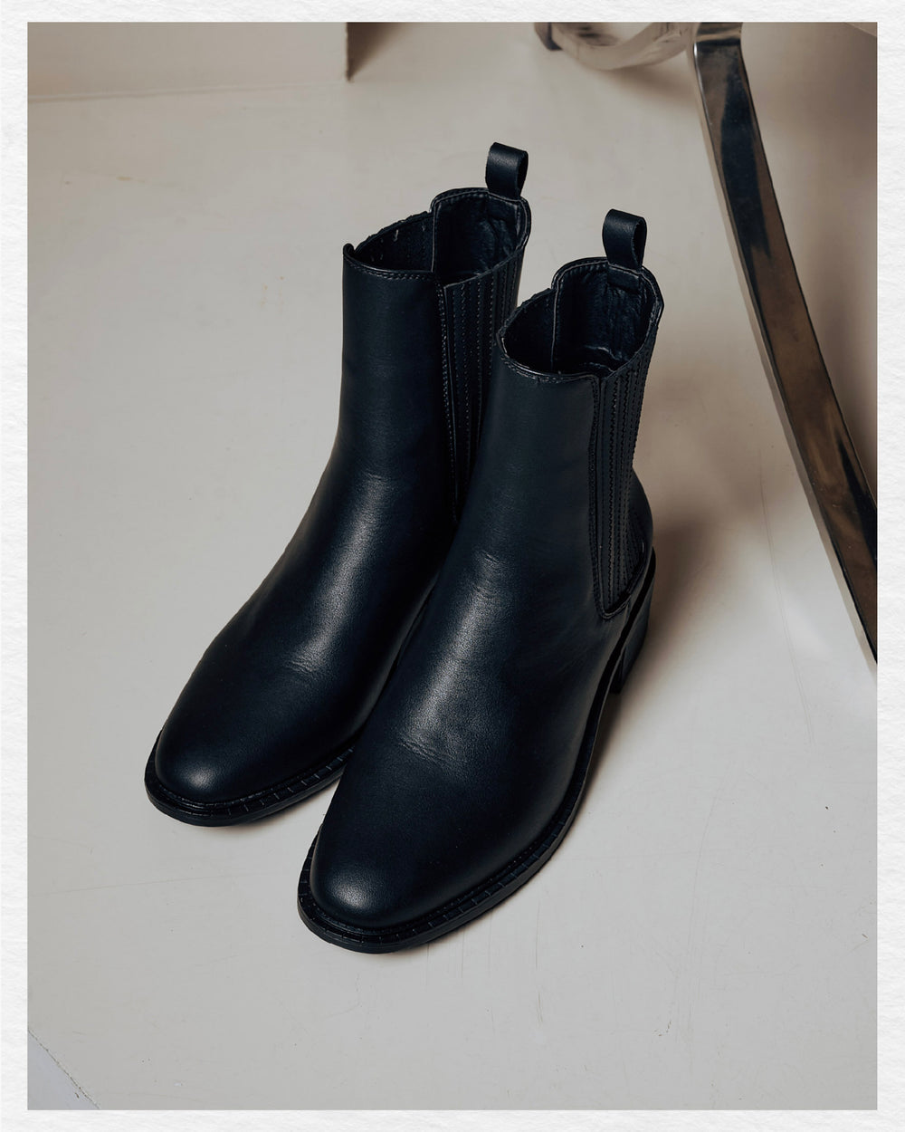 Kiley Chelsea Boots - Black (BLK)